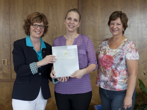 Jennifer Ansell, centre, was named this year’s recipient of the Loyalist College Nursing Program Scholarship