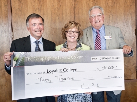 CIBC Announces $30,000 Donation to Loyalist College Campaign